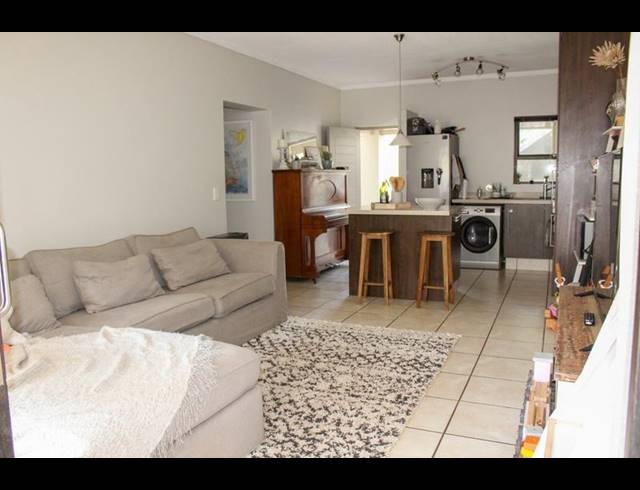 2 BEDROOM PROPERTY TO RENT IN LONEHILL